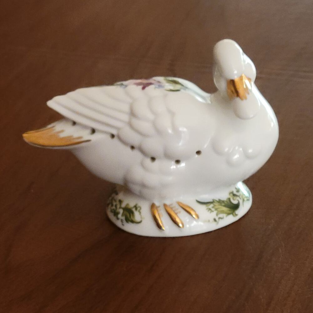 Vtg Elizabeth Arden Porcelain Chelsea Gardens Collection Duck Pomander Figurine